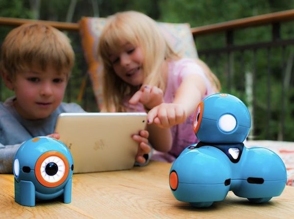 9 Christmas Gift Ideas That Tech-savvy Kids Will Go Crazy For ➤ Discover the season's newest designs and inspirations for your kids. Visit us at kidsbedroomideas.eu #KidsBedroomIdeas #KidsBedrooms #KidsBedroomDesigns @KidsBedroomBlog