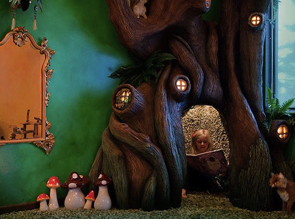 Kids Bedroom Ideas: Check Out This Amazing Fairytale Bedroom Makeover ➤ Discover the season's newest designs and inspirations for your kids. Visit us at kidsbedroomideas.eu #KidsBedroomIdeas #KidsBedrooms #KidsBedroomDesigns @KidsBedroomBlog