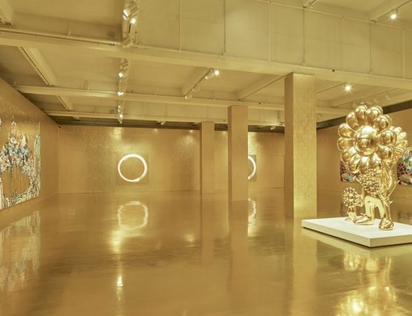 Takashi Murakami Opened a Gold Exhibition in Hong Kong