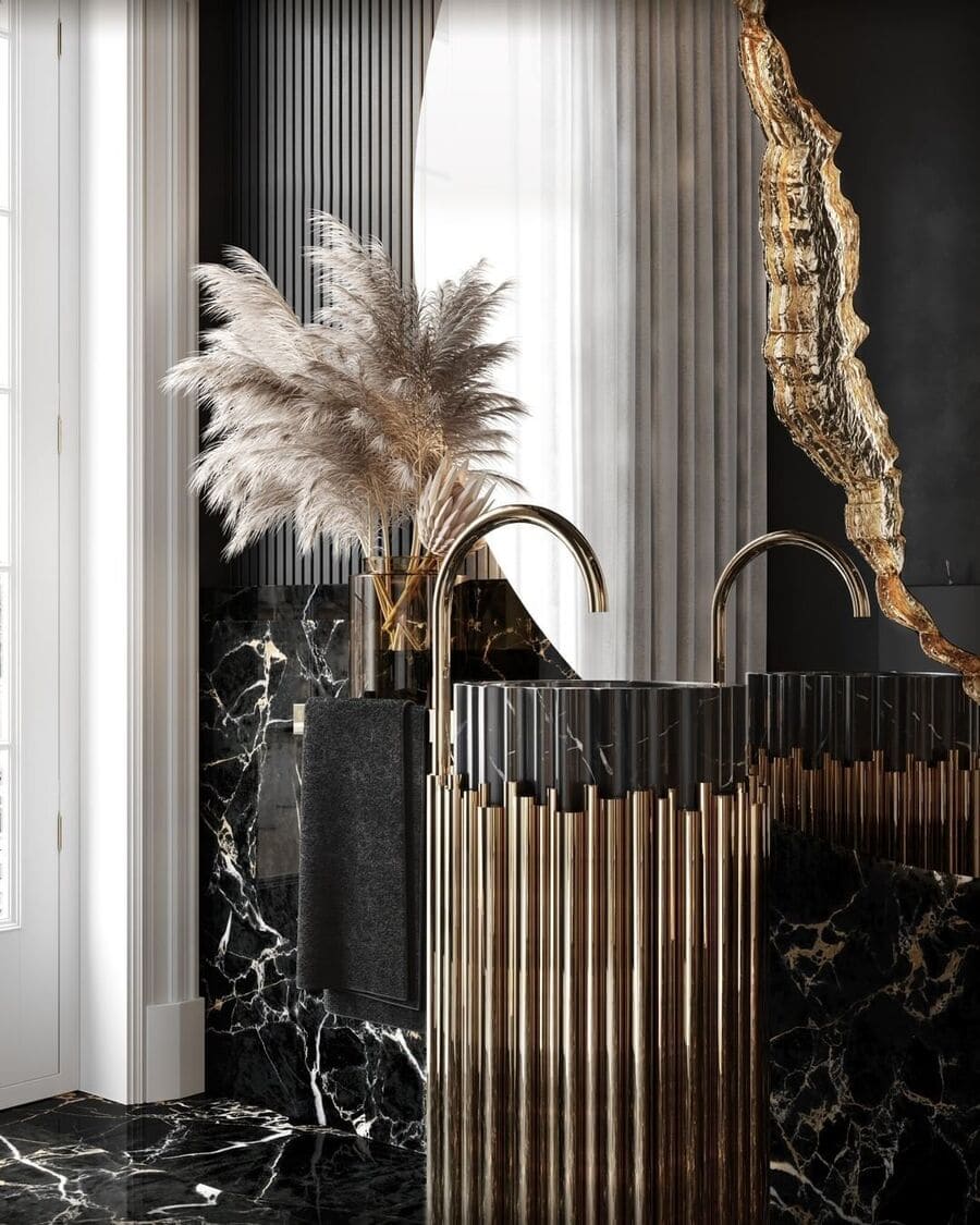 A beautiful marble background for an exquisite bath time!